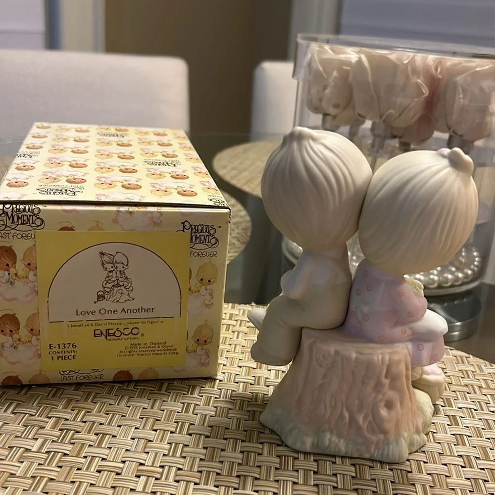 Precious Moments Original 21 - 1978 - Jonathan & David - Picture 2 of 3